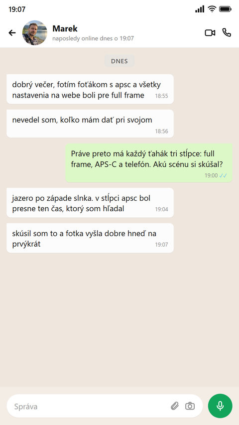 Majiteľ fotoaparátu APS-C píše, že vďaka trom stĺpcom vedel, čo nastaviť